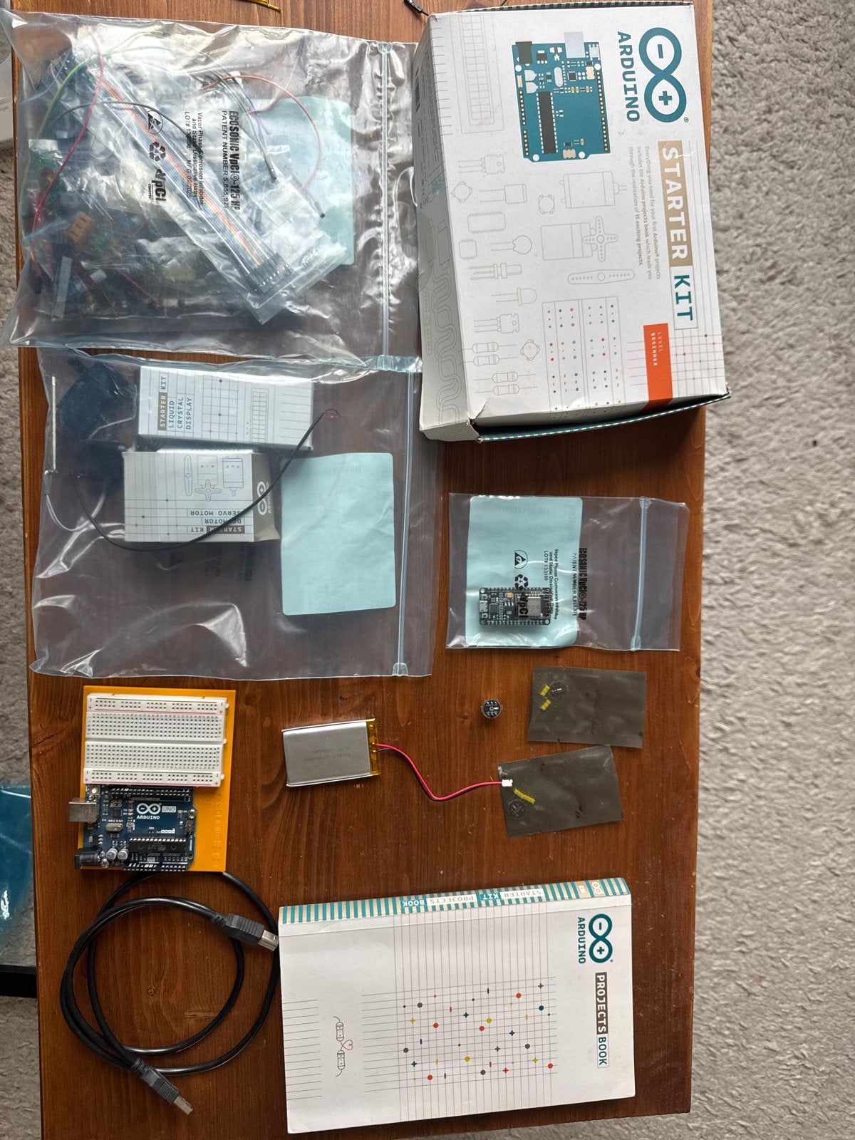 Arduino Starter Kit + Extra's (ESP32, sensoren, pomp), Ophalen of Verzenden, Zo goed als nieuw, Kunststof, Educatief