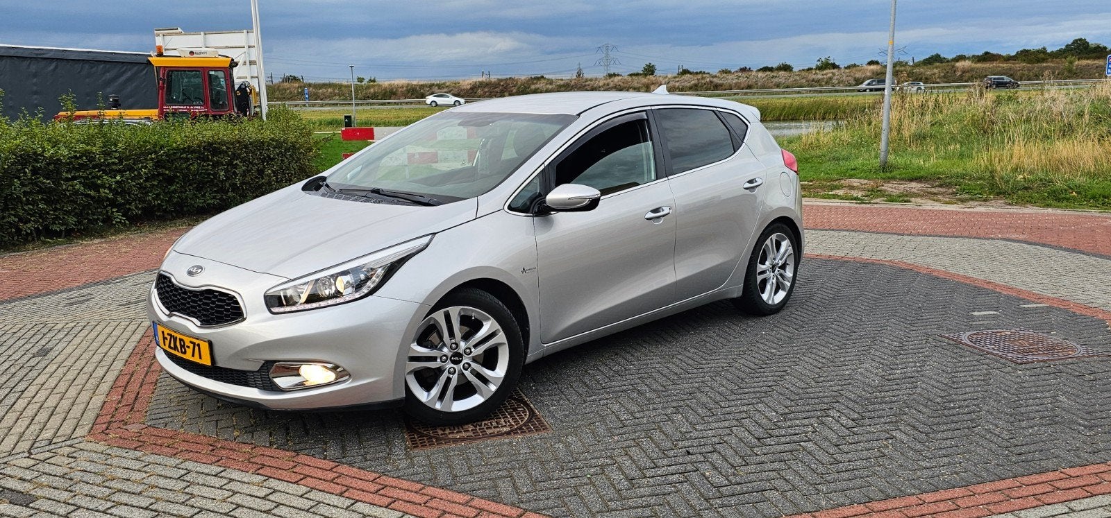Kia (Pro) Cee d 1.6 GDI 5DR 2015 Grijs, Voorwielaandrijving, 1591 cc, 4 cilinders, Origineel Nederlands