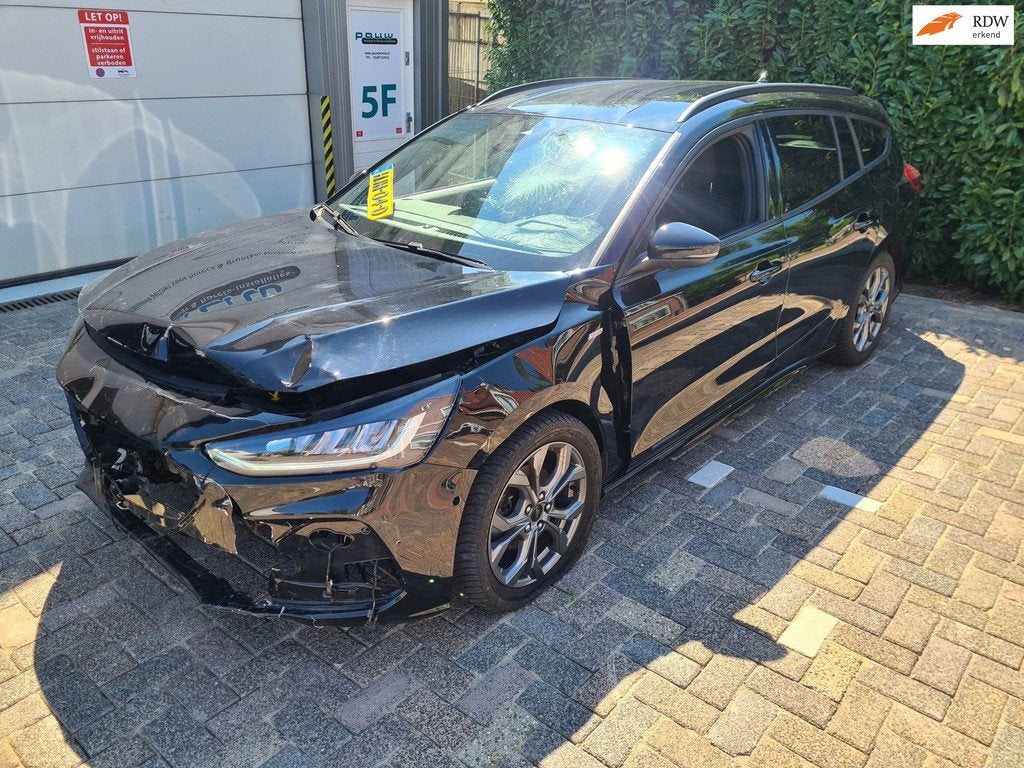 Ford Focus Wagon 1.0 EcoBoost Hybrid ST Line X/SCHADE/EX BPM, Auto's, Ford, Gebruikt, Zwart, Handgeschakeld, 19 km/l