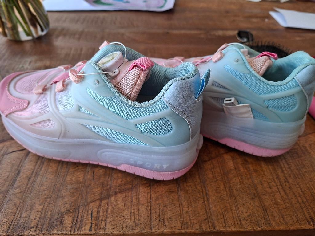 Rollstep / skeelers /  schoenen kind, Ophalen, Jongen of Meisje, Schoenen, Zo goed als nieuw