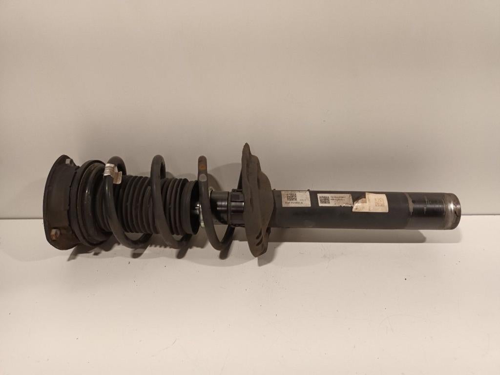 Veerpoot links voor Volkswagen Golf, Onderdelen@venauto.nl, Van der Ven Autorecycling B.V., Gebruikt, Ettenseweg 76, 4706 PB Roosendaal, The Netherlands