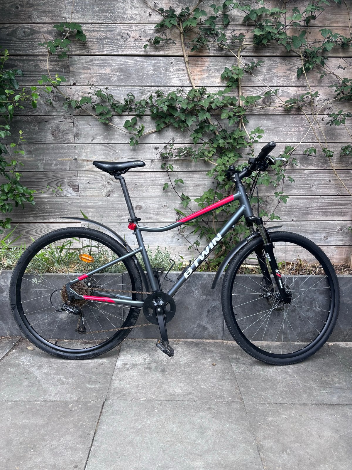 B'Twin Riverside 500 Hybride Fiets GOEDE STAAT, Fietsen en Brommers, Fietsen | Heren | Herenfietsen, Gebruikt, Overige merken