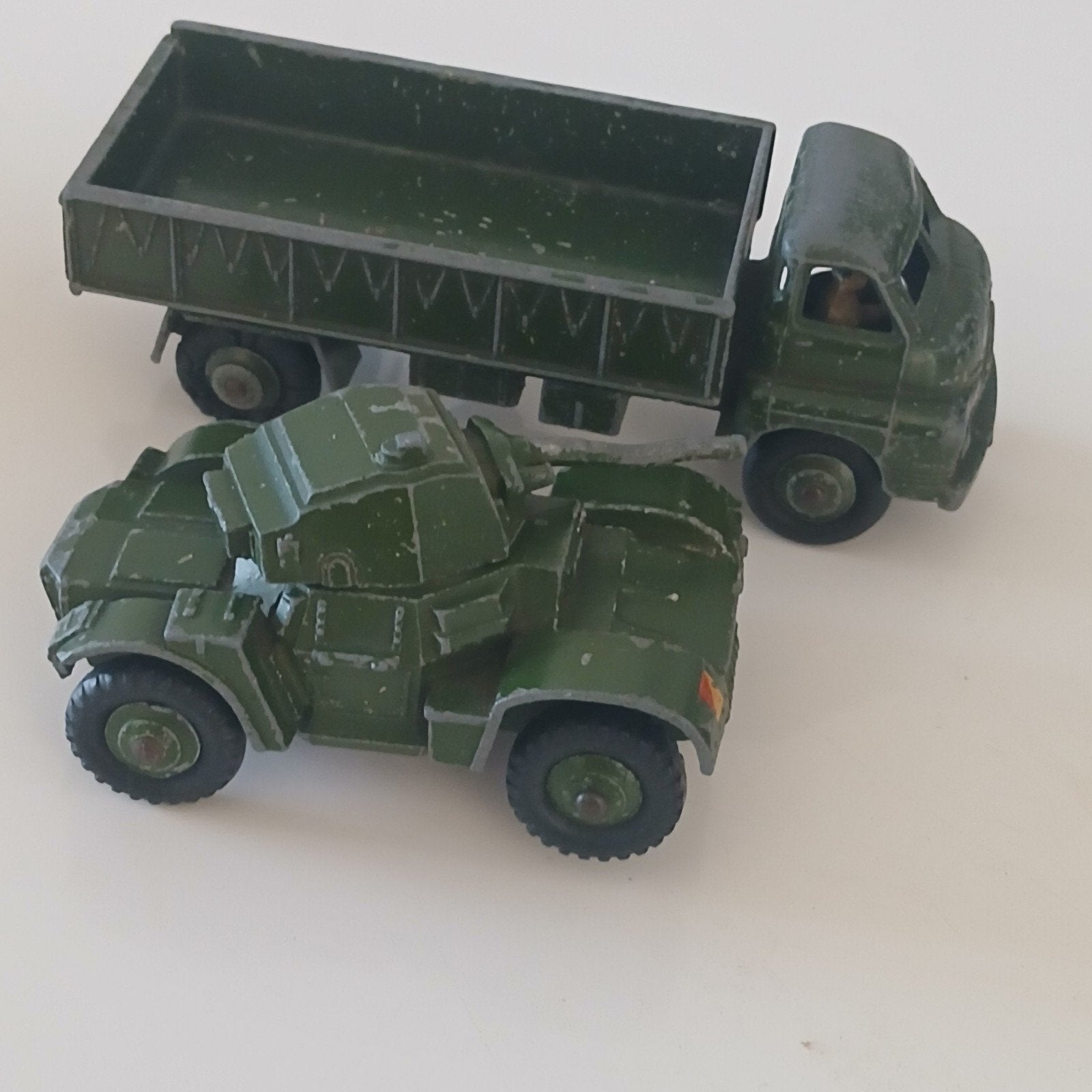Dinky Toys Legervoertuigen - Gepantserde Auto & Vrachtwagen, Ophalen, Gebruikt
