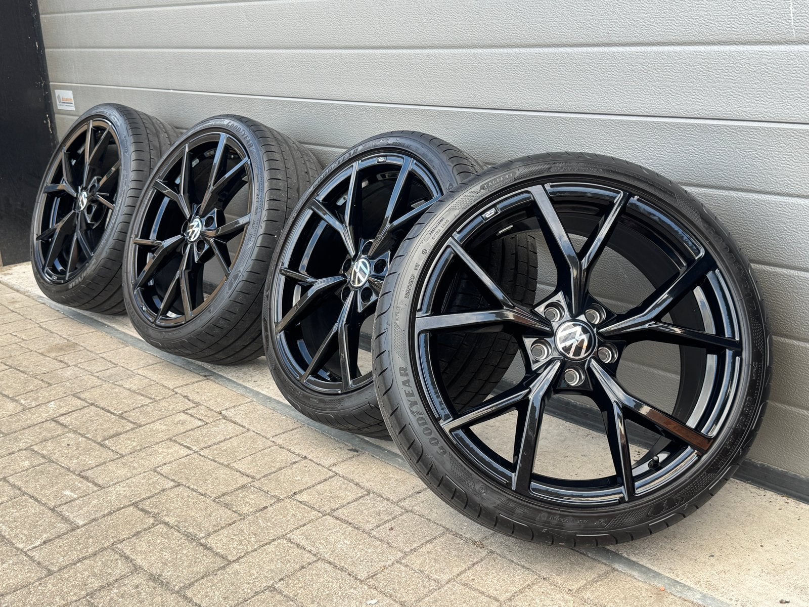 Originele volkswagen 8R GTI 19”inch estoril velgen, 19 inch, Banden en Velgen, Ophalen of Verzenden, 235 mm