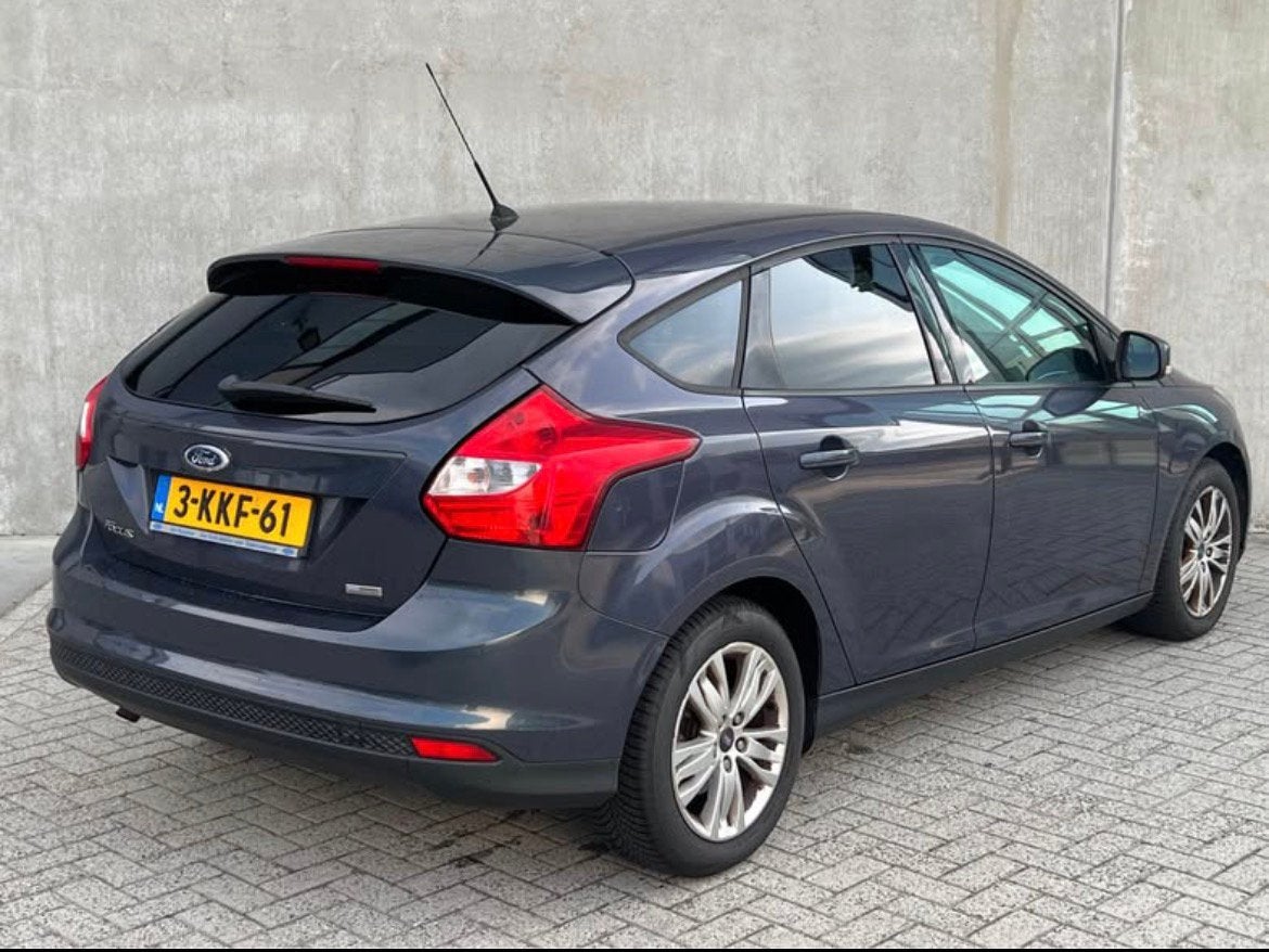 Grijze Ford Focus 1.0 EcoBoost Hatchback 2012/Airco/Benzine!, Auto's, Ford, 635 kg, Parkeersensor, Handgeschakeld, Grijs