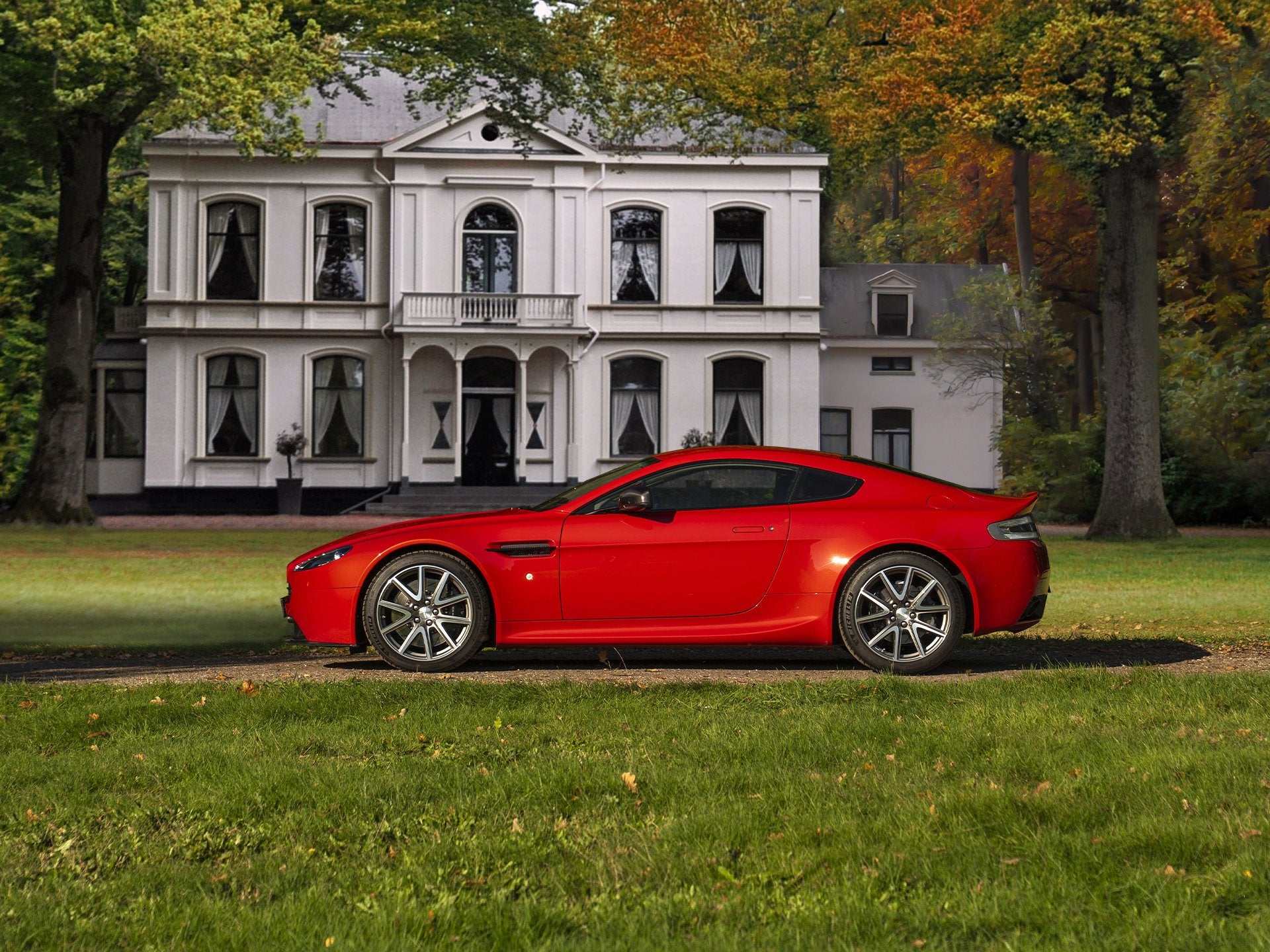 Aston Martin V8 Vantage 4.7 V8 (bj 2012), Auto's, Achterwielaandrijving, Gebruikt, Met garantie (alle), 4735 cc