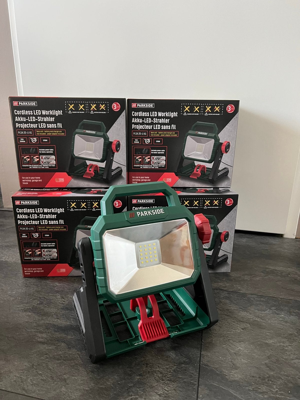 Parkside Accu-LED-Strahler - Werkt op accu en stroom, Ophalen of Verzenden, Nieuw, Minder dan 50 watt, Lamp