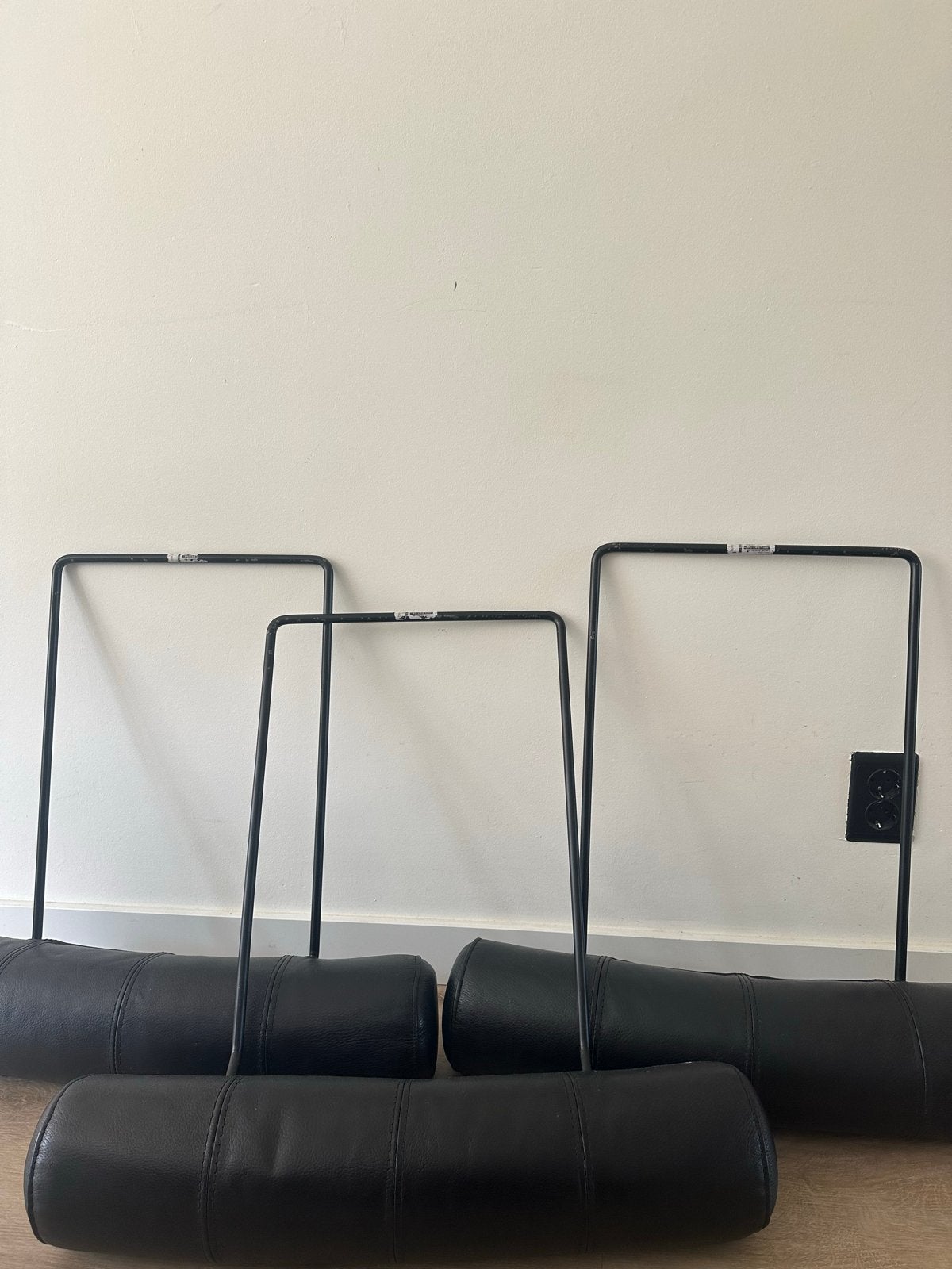 IKEA zwart leer hoofdsteunen, Ophalen, Gebruikt, Drie, Zwart