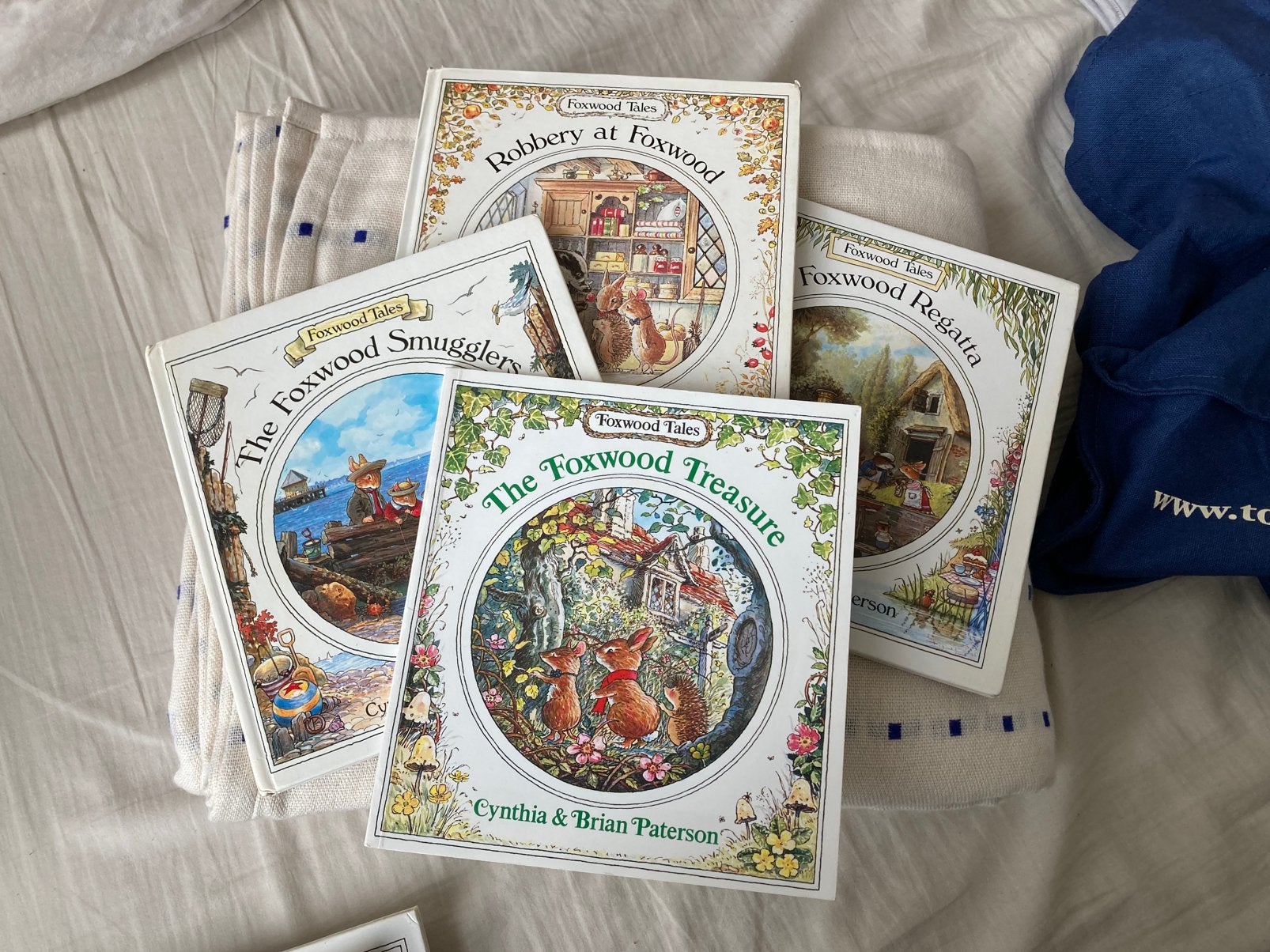 Kinderboeken Foxwood Tales 4 titels in engels, Ophalen of Verzenden, Zo goed als nieuw, Fictie algemeen