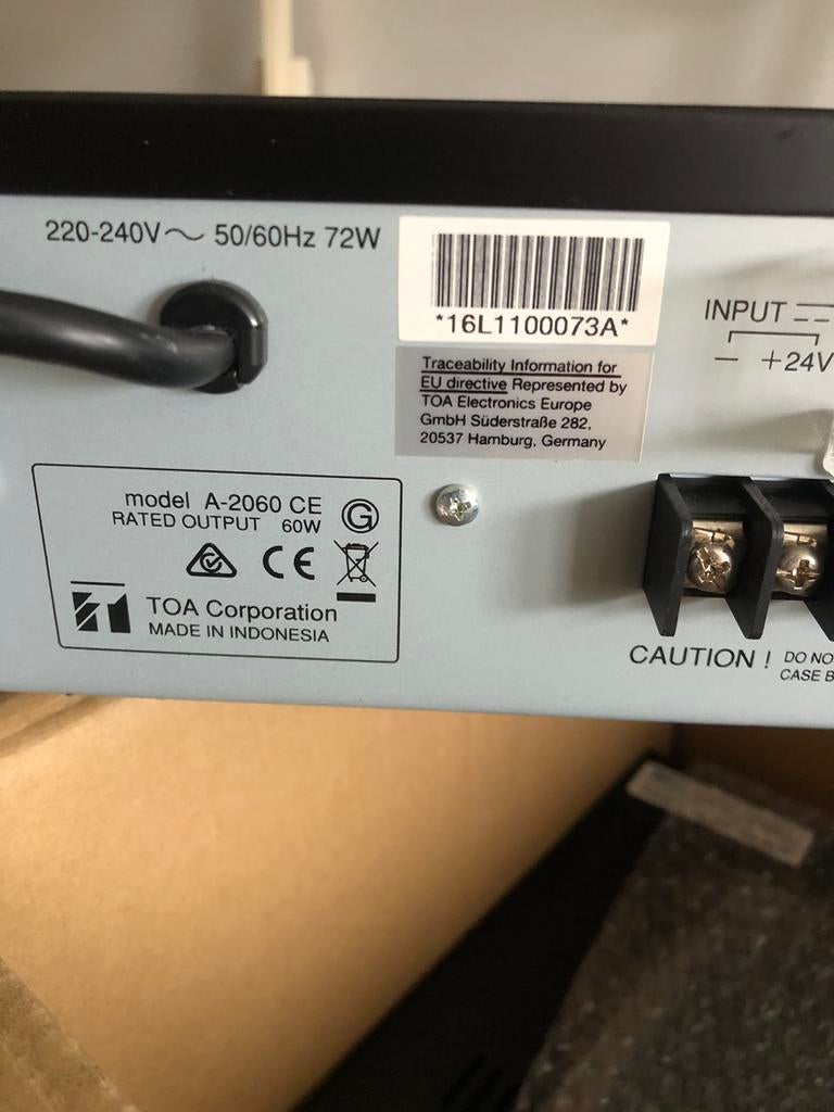 GRATIS OPHALEN TOA versterker CE + plafond luidsprekers, Audio, Tv en Foto, Ophalen, Zo goed als nieuw