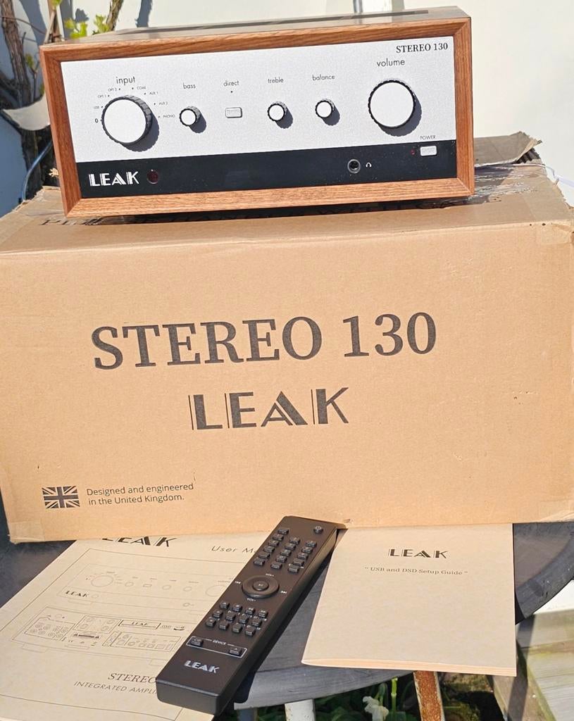 LEAK Stereo 130 DSD Bluetooth Phono MM Walnut nieuwstaat, Audio, Tv en Foto, Versterkers en Receivers, Overige merken, Ophalen of Verzenden