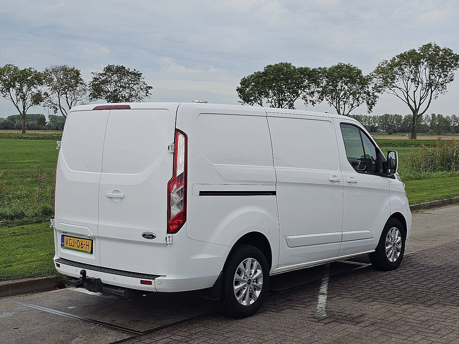 FORD TRANSIT CUSTOM 2.0 LIMITED L1H1 Automaat Raptor-Grille, Auto's, Automaat, Gebruikt, Euro 6, 129 pk
