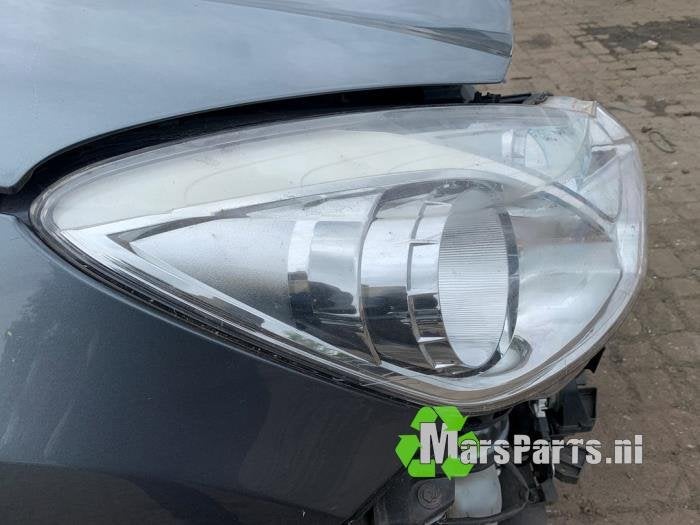 Koplamp rechts van een Citroen C3