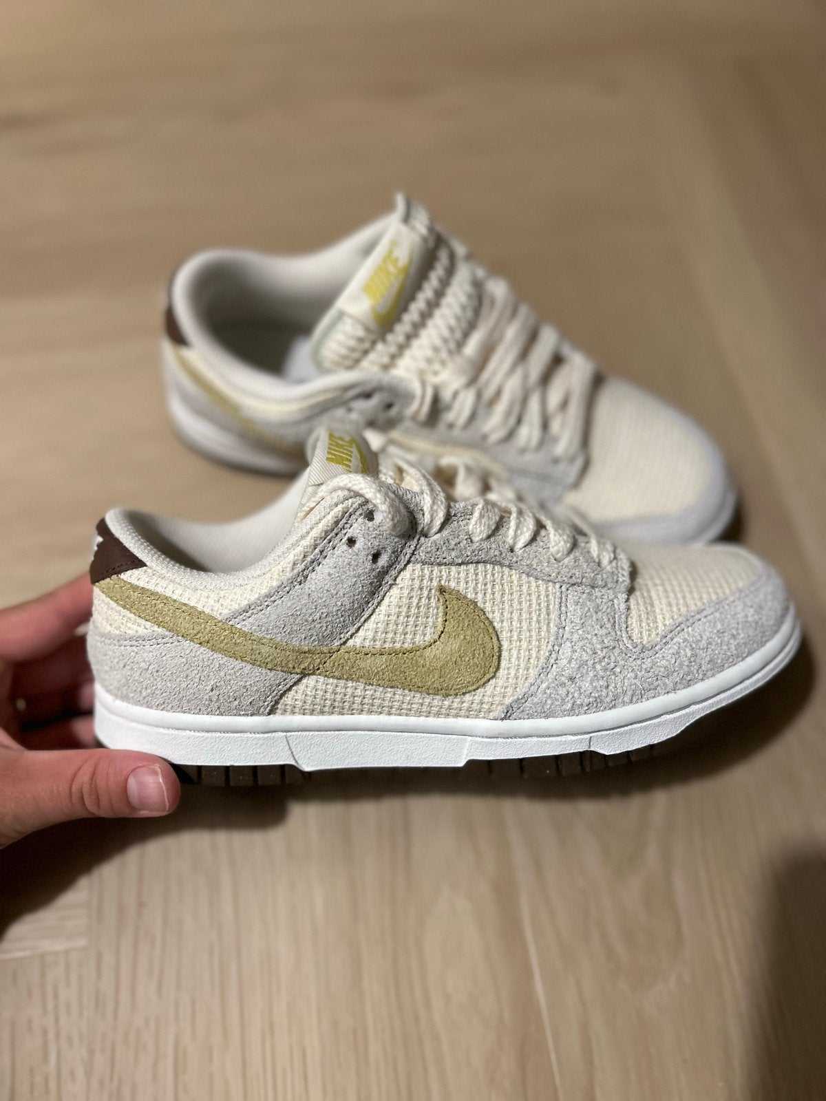 Nike Dunk Low 'Light Bone' - Zo goed als nieuw, Ophalen of Verzenden, Zo goed als nieuw, Beige, Sneakers of Gympen