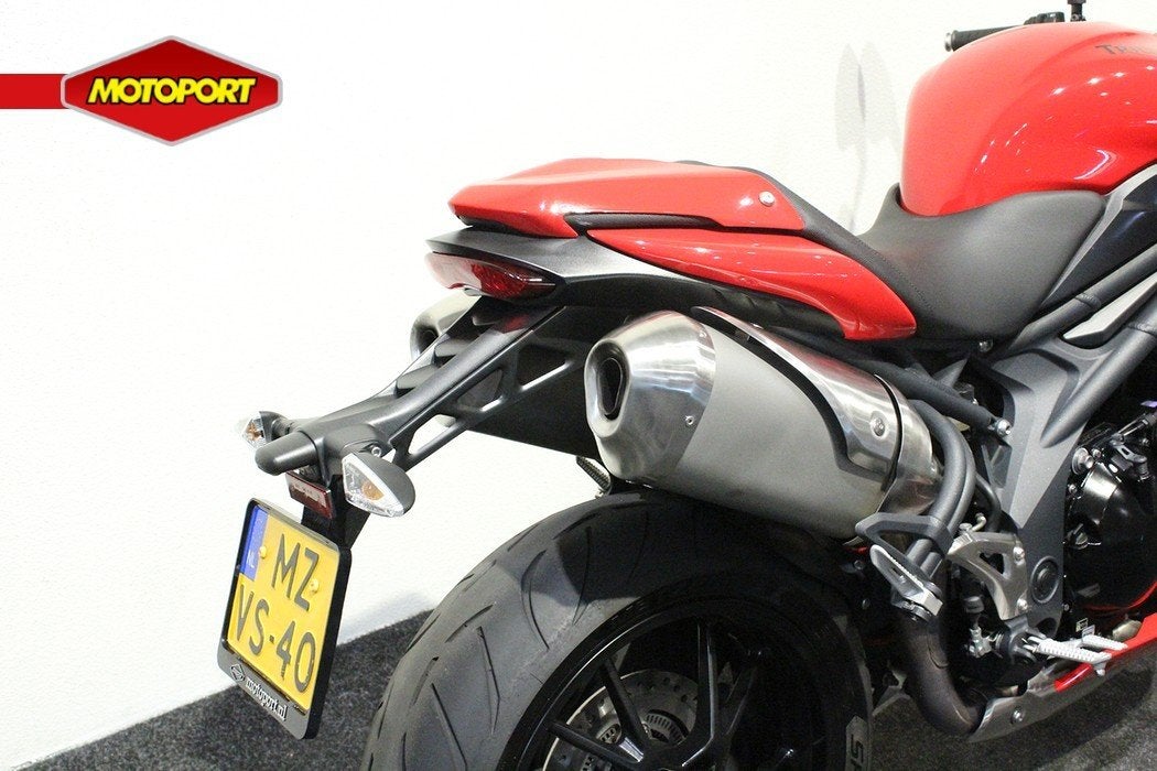 Triumph SPEED TRIPLE 1050 ABS (bj 2011), Triumph Motocycles, Triumph.Benelux@triumph.co.uk, De Droogmakerij 40A
1851 LX   Heiloo, NL