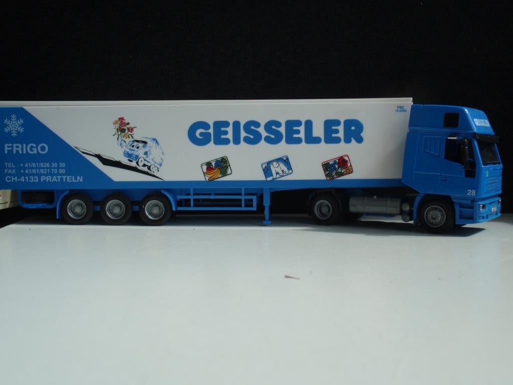 AWM IVECO Eurostar met koeltrailer GEISSELER (CH), Hobby en Vrije tijd, Modelauto's | 1:87, Ophalen of Verzenden, Zo goed als nieuw