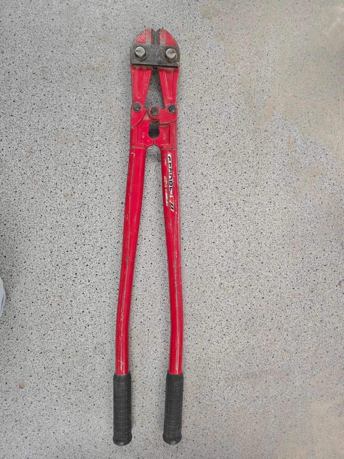 Robuuste betonschaar 750 mm - Gebruikt, Doe-het-zelf en Verbouw, Ophalen, Gebruikt, Snijgereedschap, Overige merken
