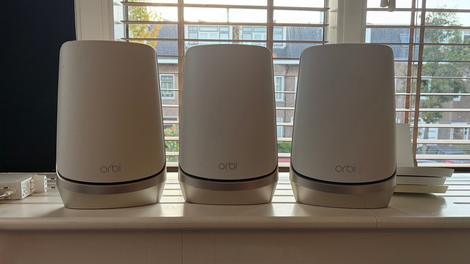 Netgear Orbi WiFi 6e Mesh Systeem RBKE963 - 3 units, Ophalen of Verzenden, Zo goed als nieuw, Router met modem