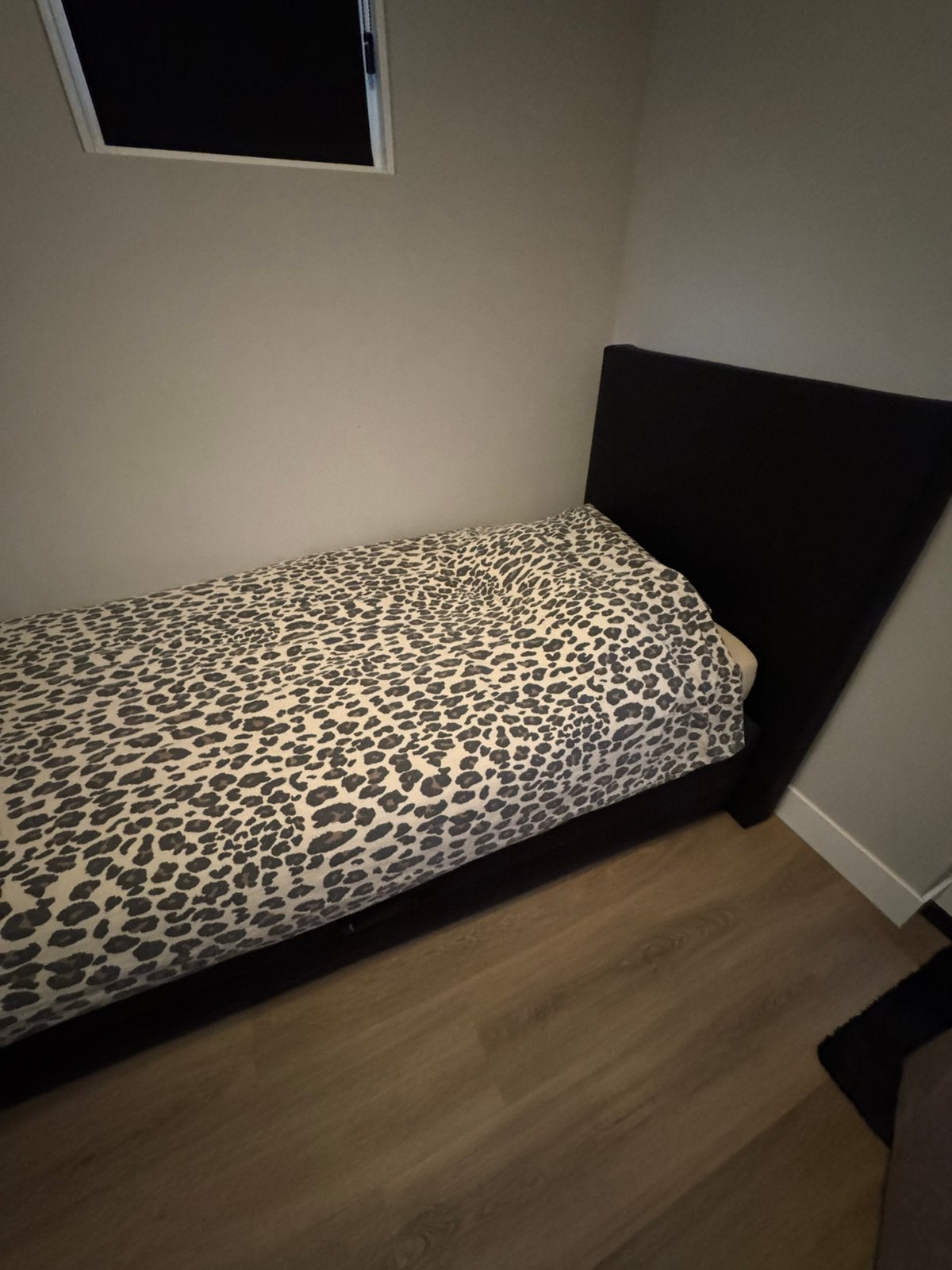 Elektrisch 1 persoonsbed kleur zwart, Ophalen, Verstelbaar, 90 cm, Eenpersoons