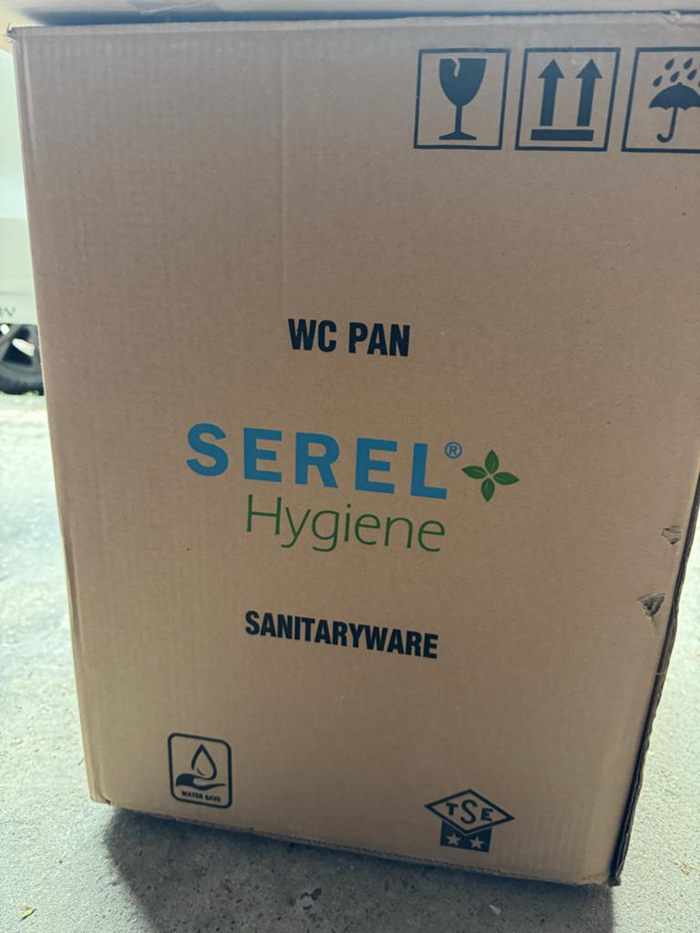 Nieuwe Serel Hygiene WC Pan - Wit Keramiek Toilet in de doos, Ophalen, Nieuw, Toilet