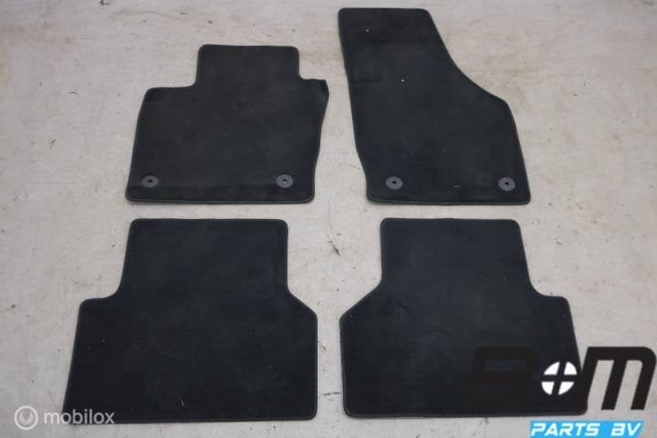 Set vloermatten Audi Q3 8U 8U1863391, Auto-onderdelen, Gebruikt