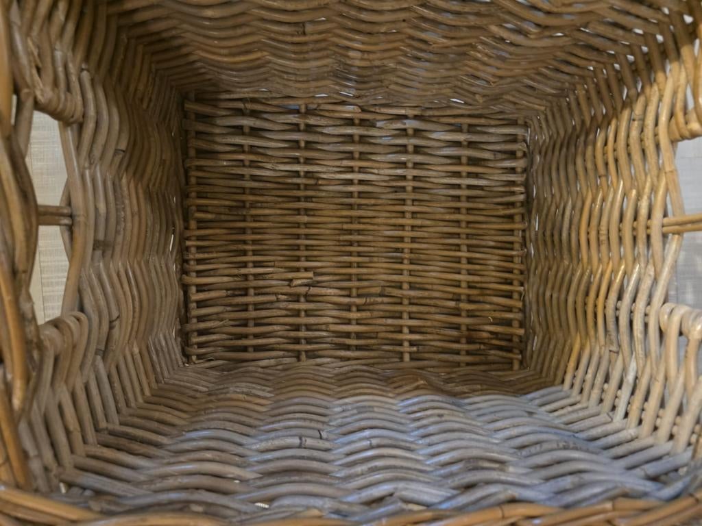 Zware rieten mand voor houtblokken of decoratie, Gebruikt, Mand, Ophalen of Verzenden, Riet