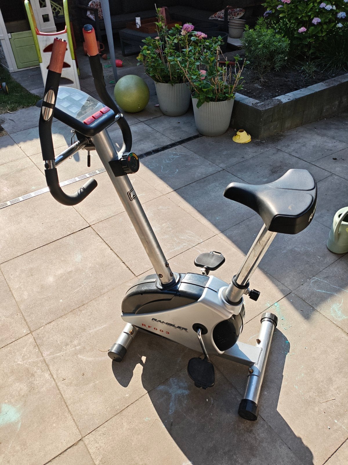 Hometrainer Rambler RF003 - Ideaal voor thuisworkouts, Ophalen, Hometrainer