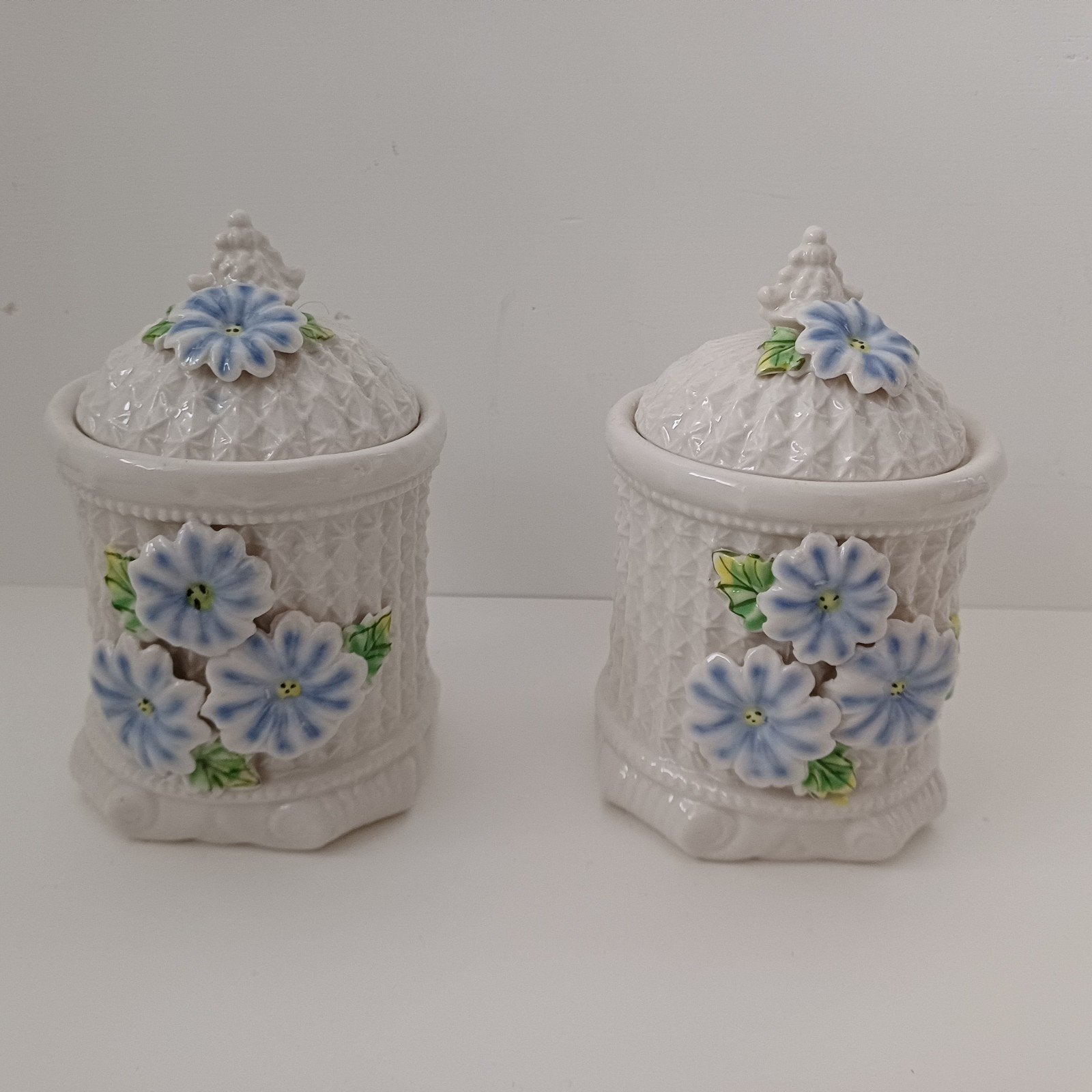 2 porseleinen potjes bloemdecoratie vintage, brocante, Ophalen of Verzenden