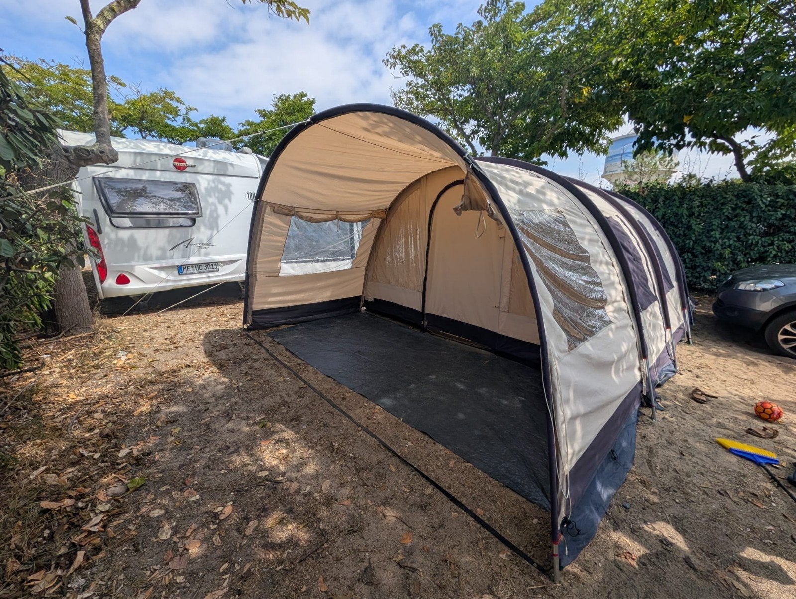 Obelink Familia 5 tent (3 jaar oud, zeer nette staat), Ophalen of Verzenden, Gebruikt, Tot en met 5