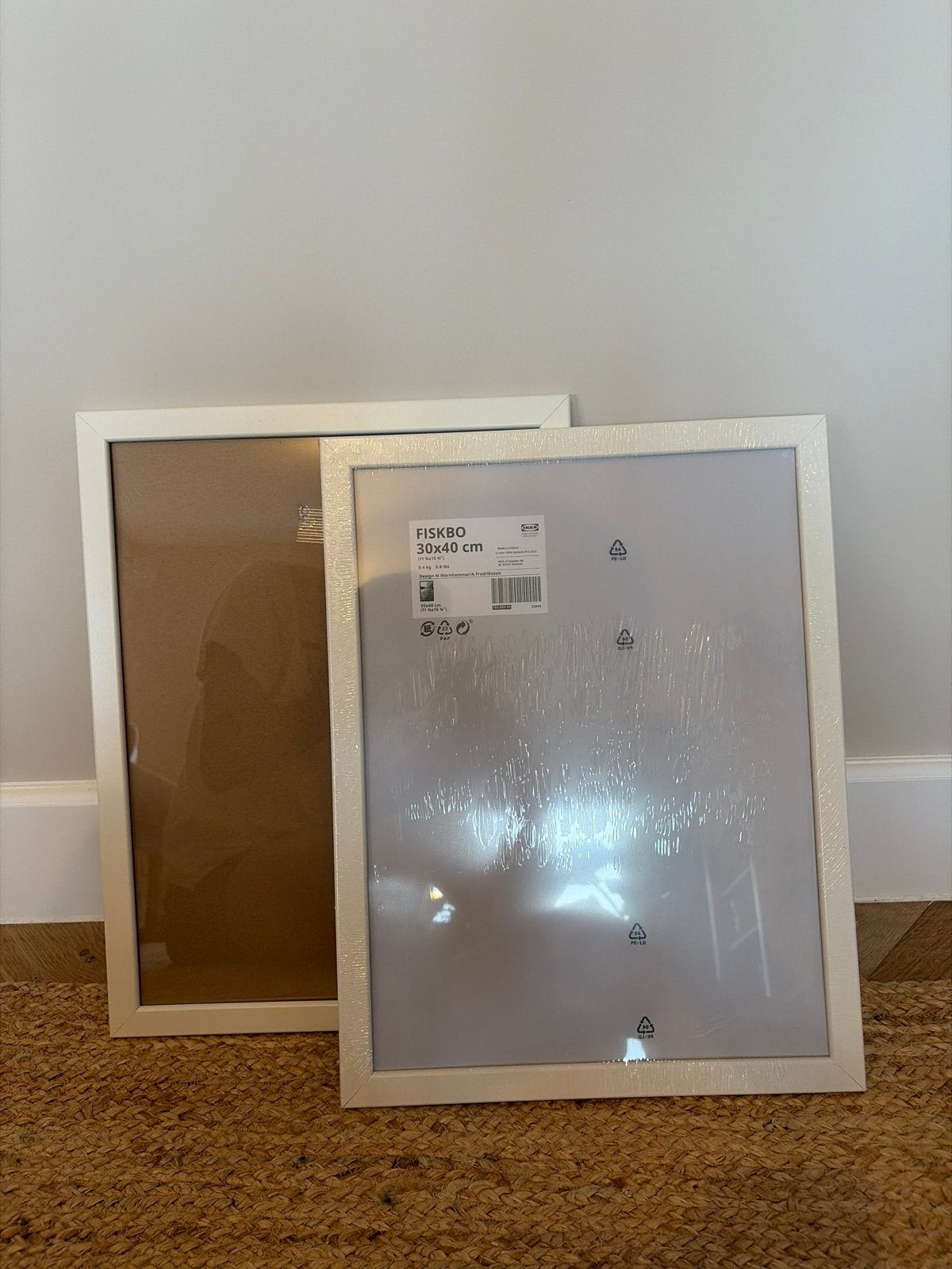 2x IKEA FISKBO Lijst 30x40 cm - Wit, Ophalen of Verzenden, Zo goed als nieuw