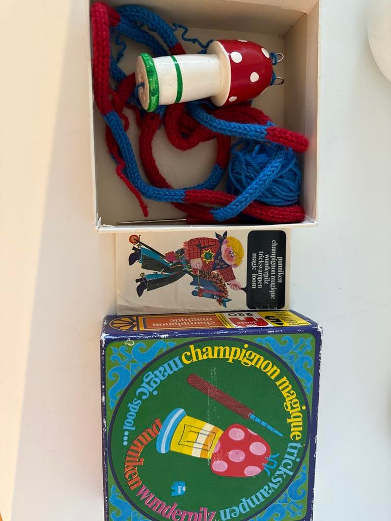 Vintage Jumbo Punnikklosje Paddenstoel - Magic Loom, Hobby en Vrije tijd, Verzenden, Gebruikt, Breien, Overige typen