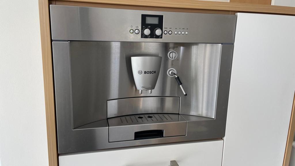 Bosch TKN68E751 koffiezetapparaat inbouw, Witgoed en Apparatuur, Koffiezetapparaten, Ophalen, Zo goed als nieuw, Koffiemachine