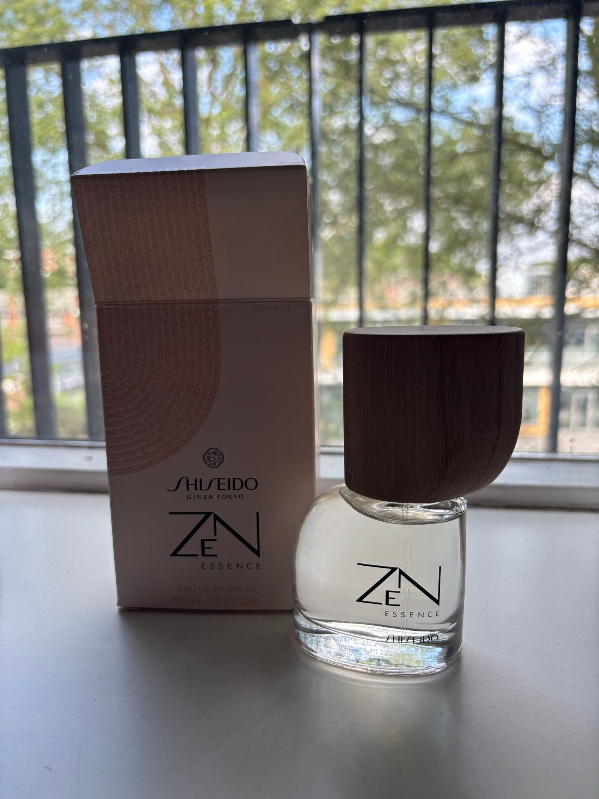 Shiseido Zen Essence Eau de Parfum 50ml, Ophalen of Verzenden, Zo goed als nieuw
