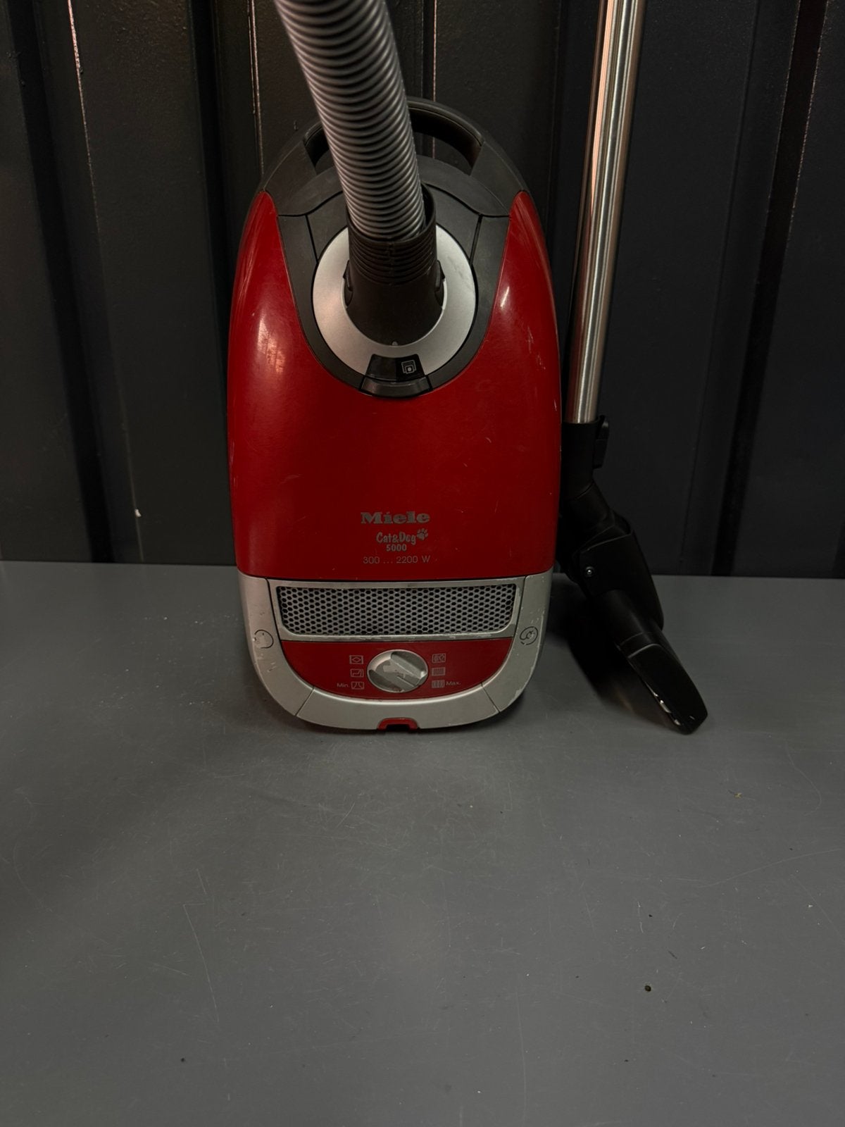 Miele stofzuiger c2 2200w, Witgoed en Apparatuur, Stofzuigers, Zo goed als nieuw, Ophalen of Verzenden