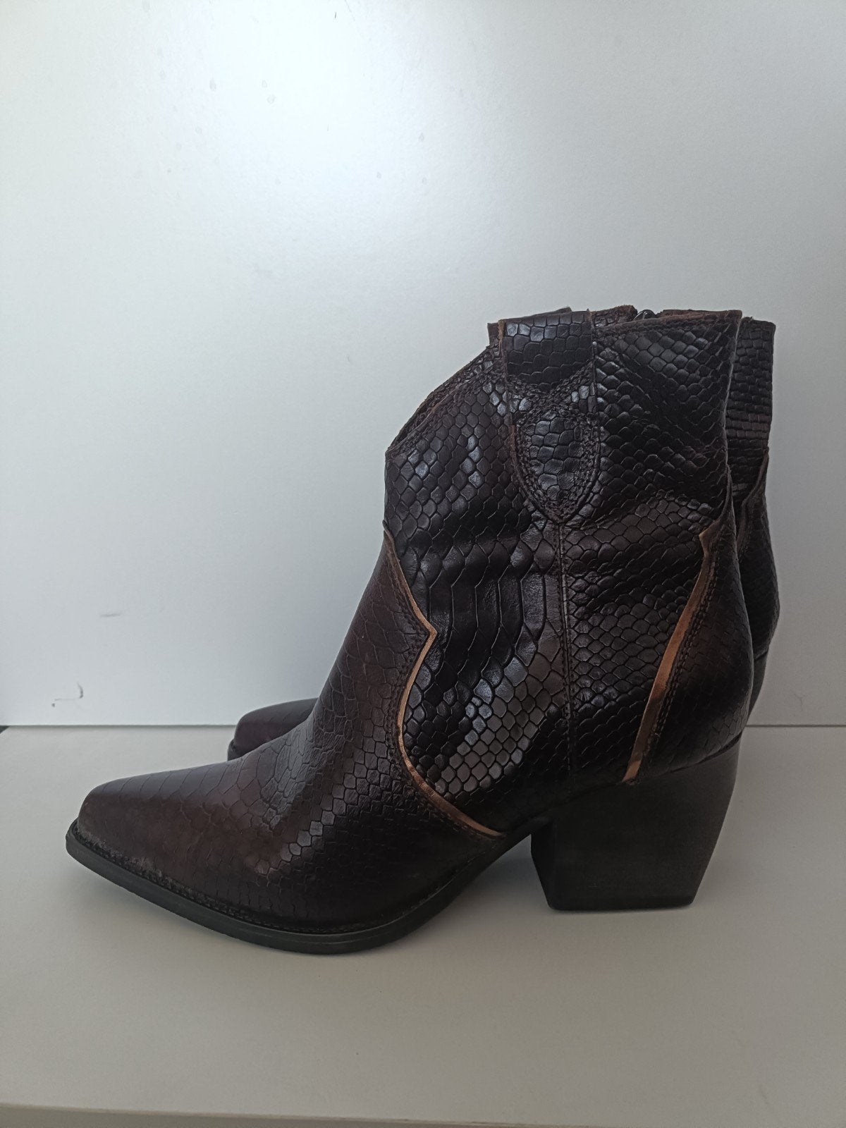 Prachtige Verton cowboy enkellaars, Kleding | Dames, Schoenen, Bruin, Lage of Enkellaarzen, Ophalen of Verzenden, Zo goed als nieuw
