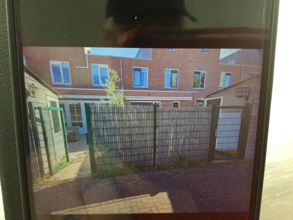 Compleet hekwerk met 2 poorten., Tuin en Terras, Ophalen, Zo goed als nieuw, IJzer, Dubbelstaafmat hekwerk