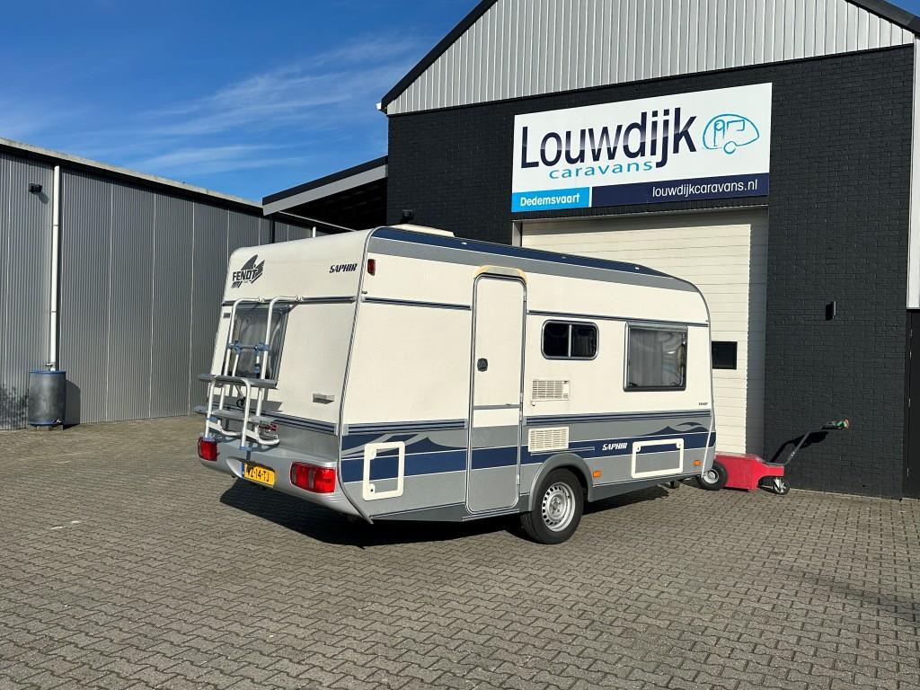 FENDT Saphir 420 Q ’01 (Treinzit, 4 Pers.), Caravans en Kamperen, Caravans, Vast bed, Bedrijf, 750 - 1000 kg, Info@louwdijkcaravans.nl