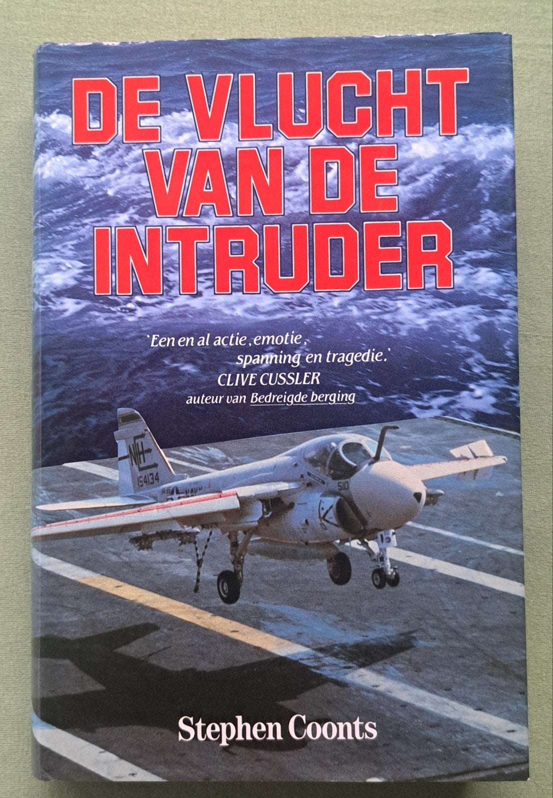 Vlucht van de intruder - thriller/actie door Stepen Coonts, Nieuw, Ophalen of Verzenden, Luchtmacht, Niet van toepassing