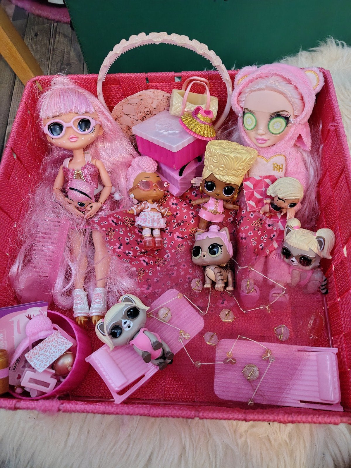 Roze lol poppen met veel roze accessoires., Kinderen en Baby's, Speelgoed | Poppen, Ophalen of Verzenden, Gebruikt, Overige typen