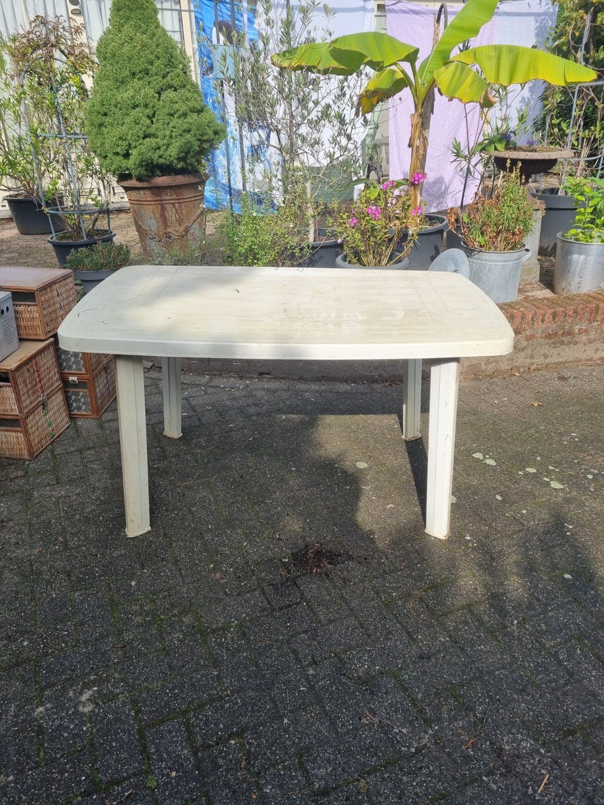 Kunststof tuintafel - Gebruikt , gratis, Ophalen, Gebruikt, Rechthoekig, Kunststof