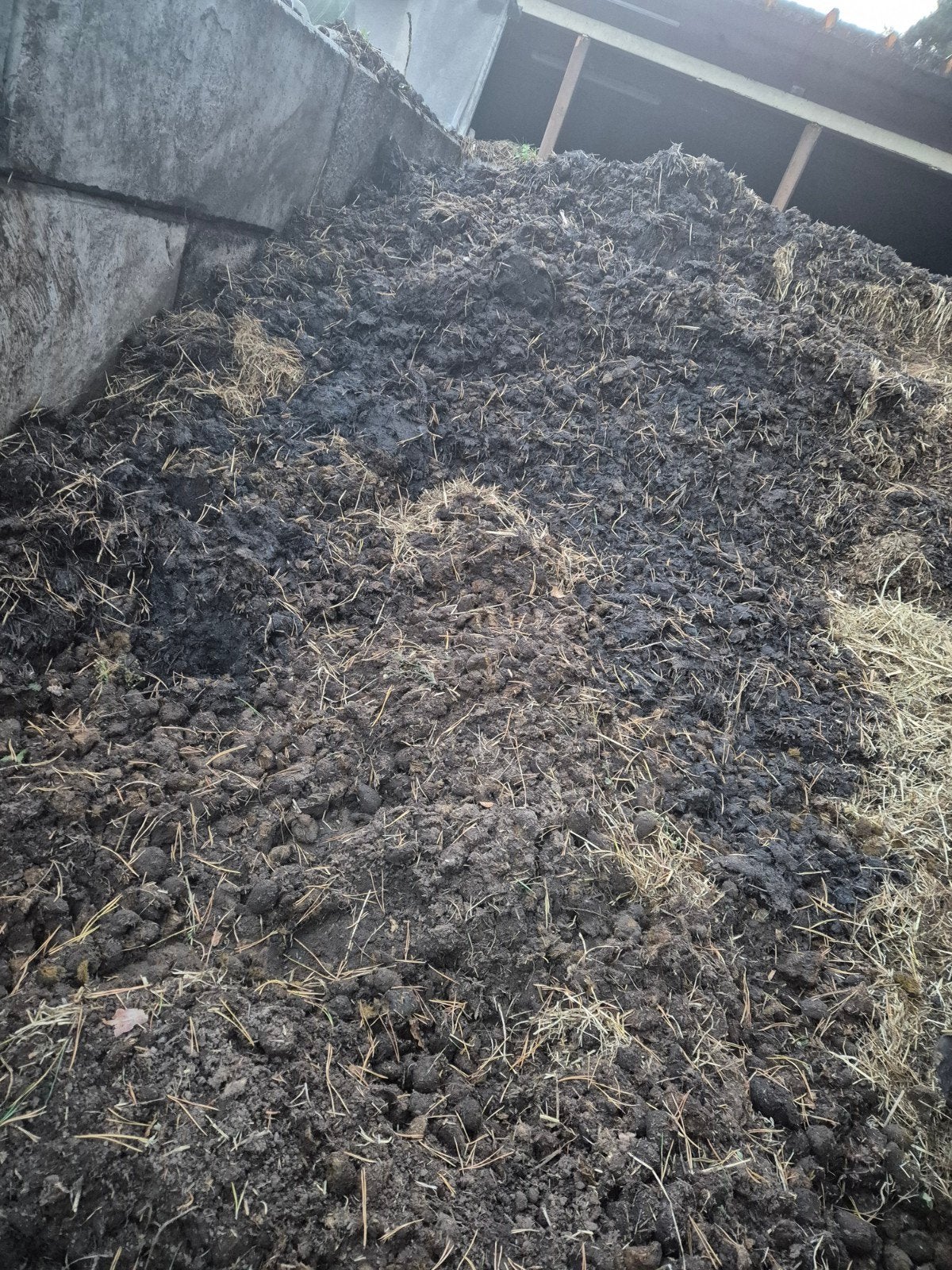 gratis ophalen paarden mest, Ophalen, Mest