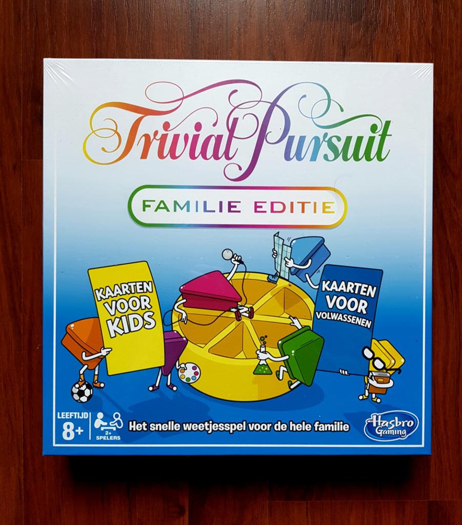 NIEUW! Trivial Pursuit Familie spel, Ophalen of Verzenden, Zo goed als nieuw