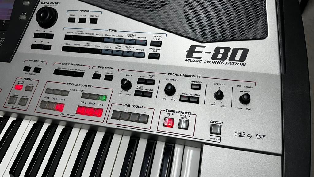 Roland E -80, Ophalen, 61 toetsen, Roland, Zo goed als nieuw