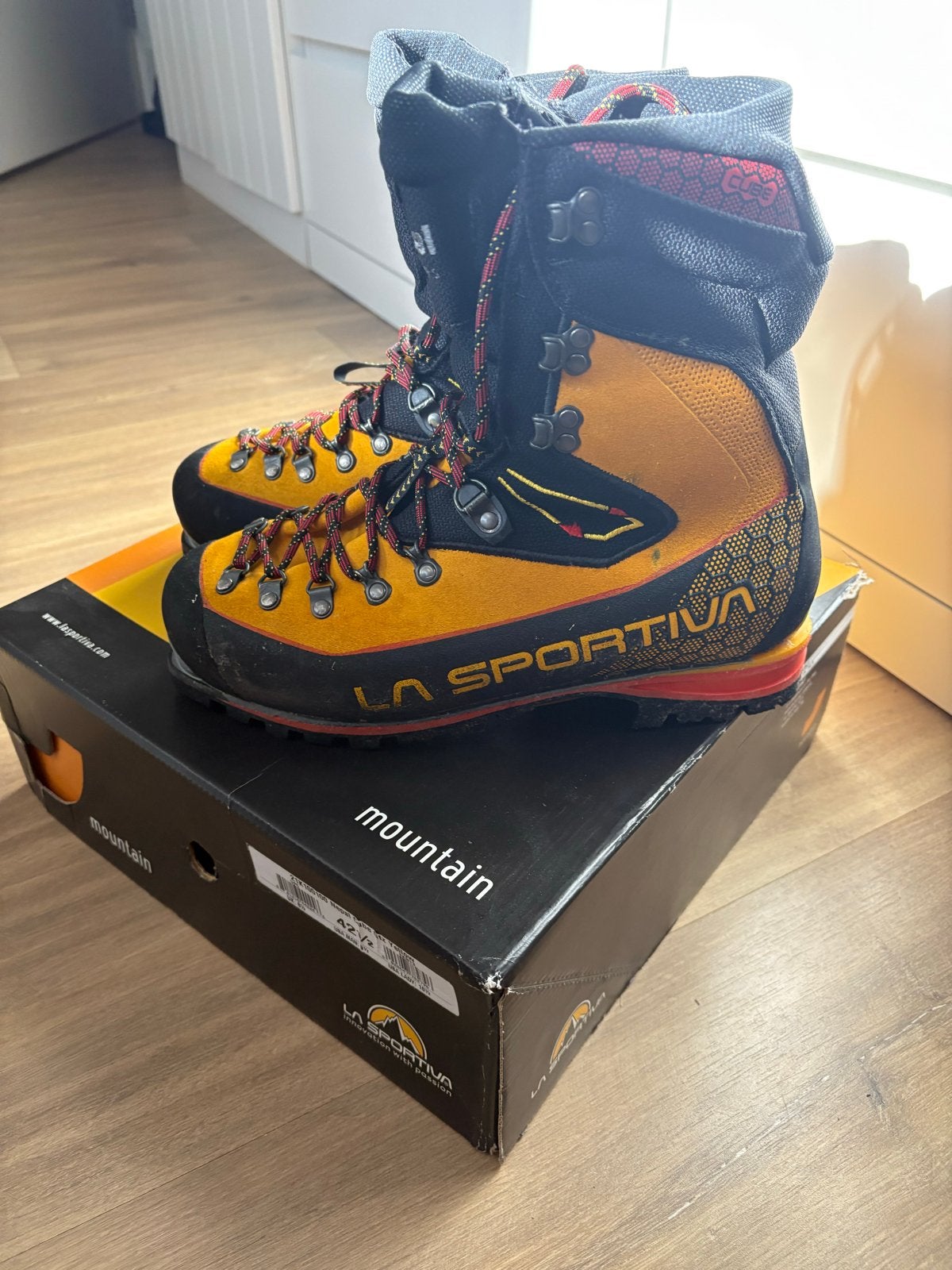 La Sportiva Nepal Cube - Topconditie, Sport en Fitness, Ophalen of Verzenden, Zo goed als nieuw, Schoenen