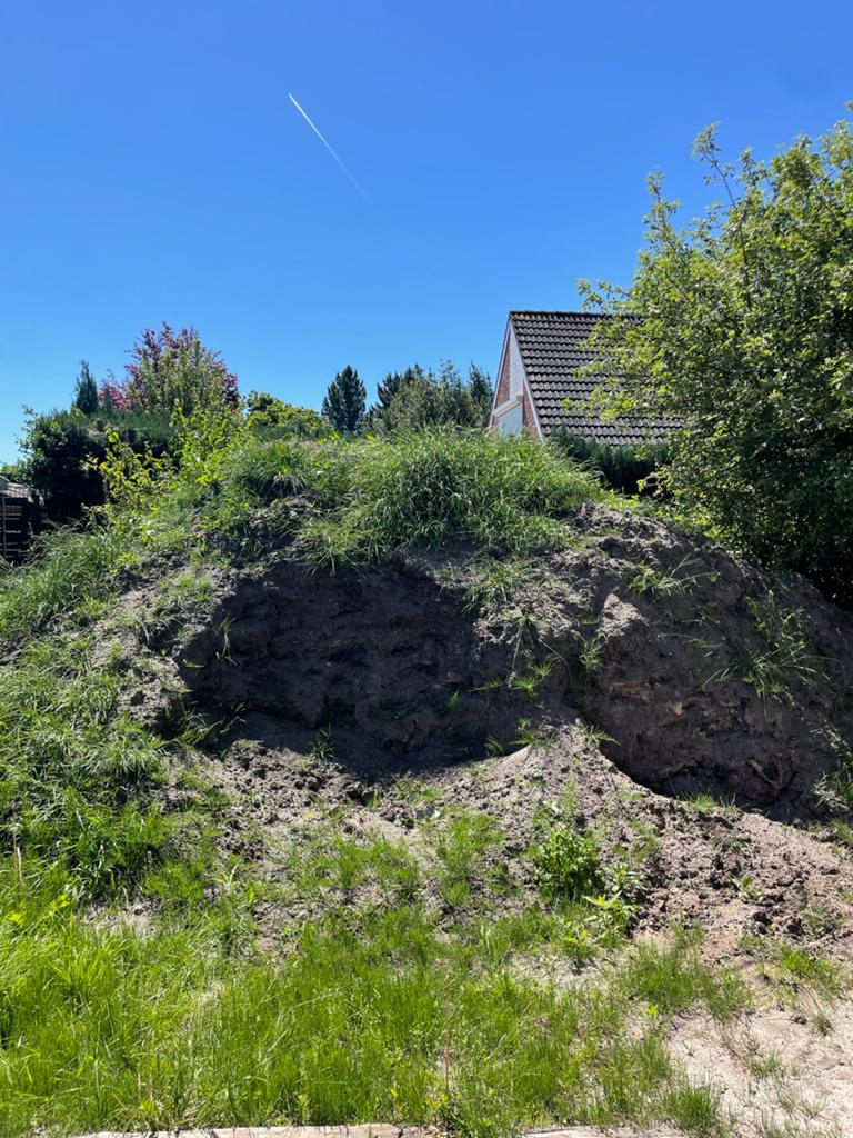 Grote bult zwart zand gratis af te halen, Tuin en Terras, Ophalen, Gebruikt, Ophoogzand