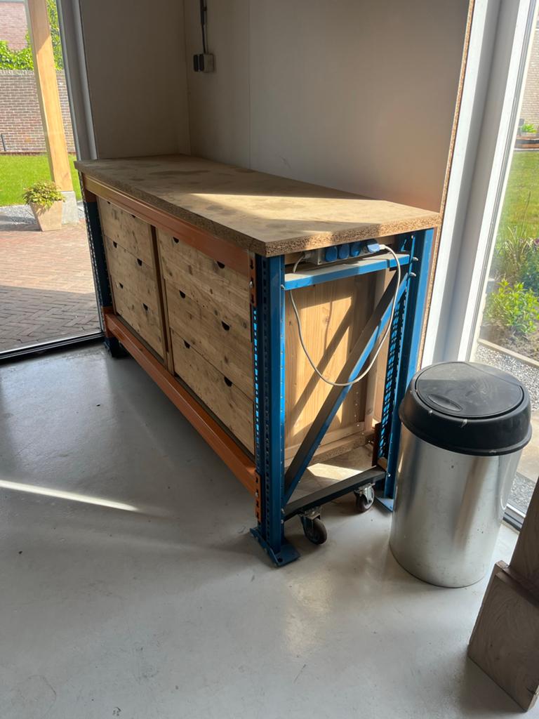 Werkbank gebruikt, Doe-het-zelf en Verbouw, Werkbanken, Ophalen, Gebruikt, 120 tot 170 cm