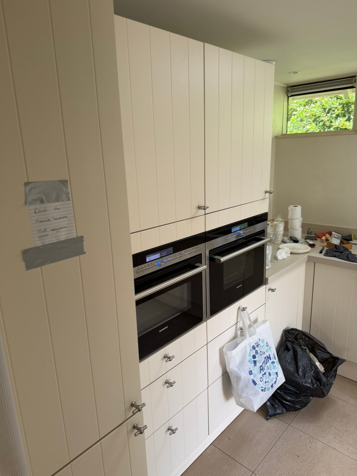 Mooie complete keuken, Ophalen, Zo goed als nieuw, Graniet of Steen, Hoekkeuken