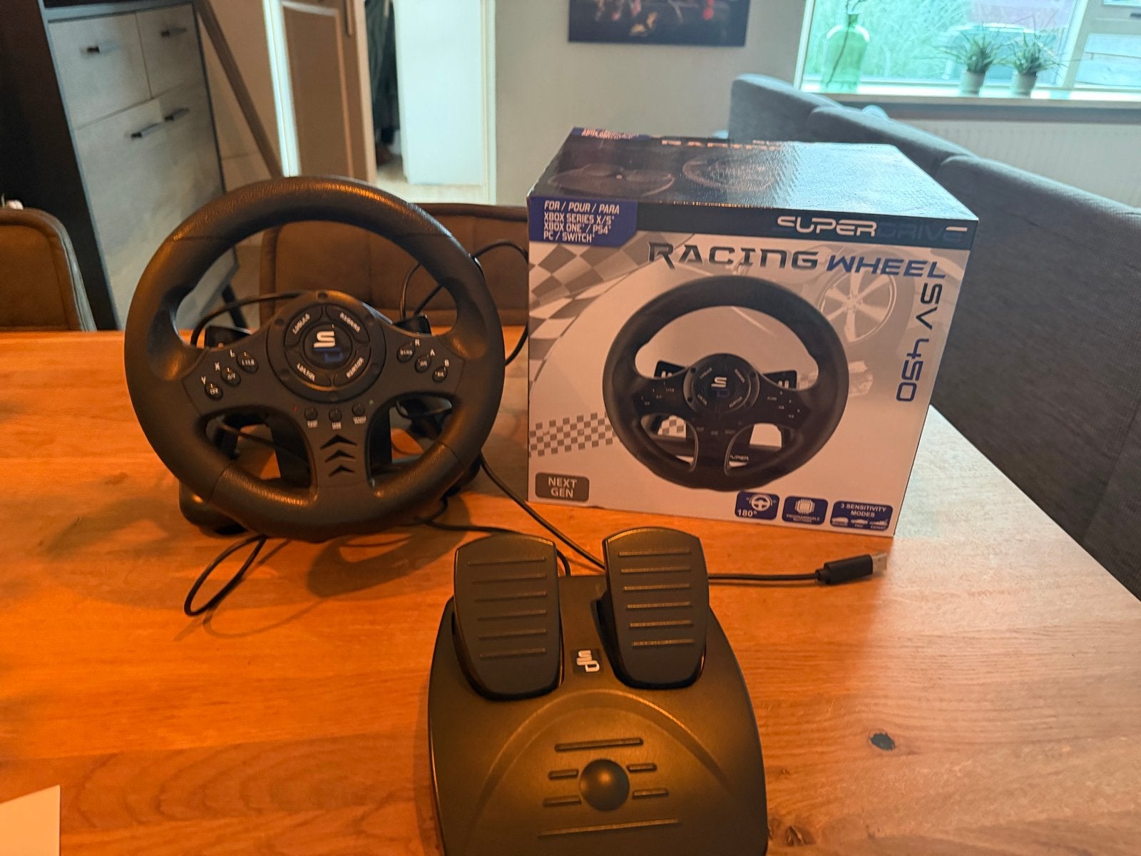 Superdrive SV450 Racing Wheel met Pedalen - Zo goed als nieu, Spelcomputers en Games, Racestuur, Xbox, Zo goed als nieuw, Overige merken