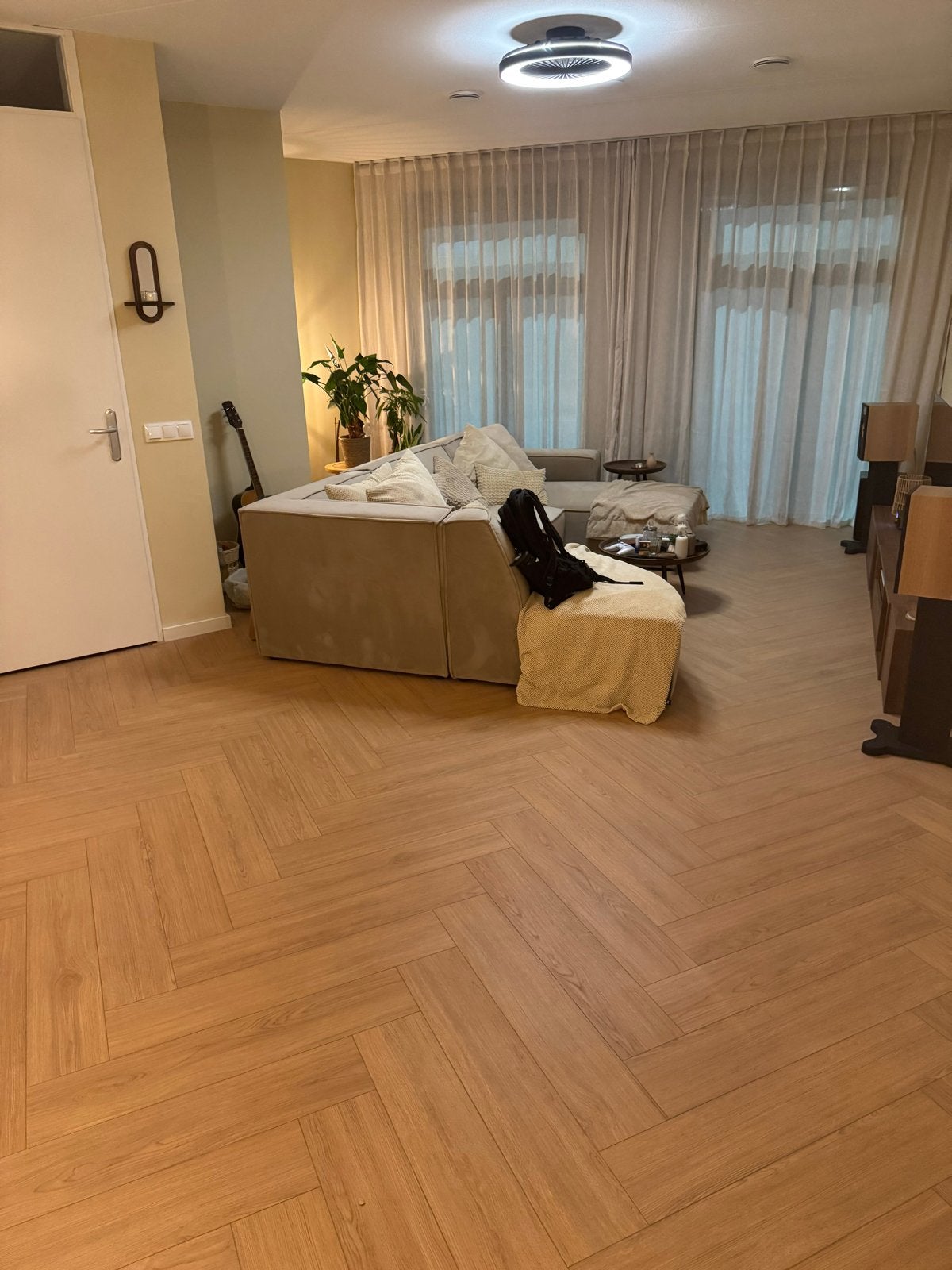 2 pakken Nieuw Klik Laminaat Vloer Herringbone, Doe-het-zelf en Verbouw, Ophalen, 50 tot 150 cm, Nieuw, Minder dan 5 m²