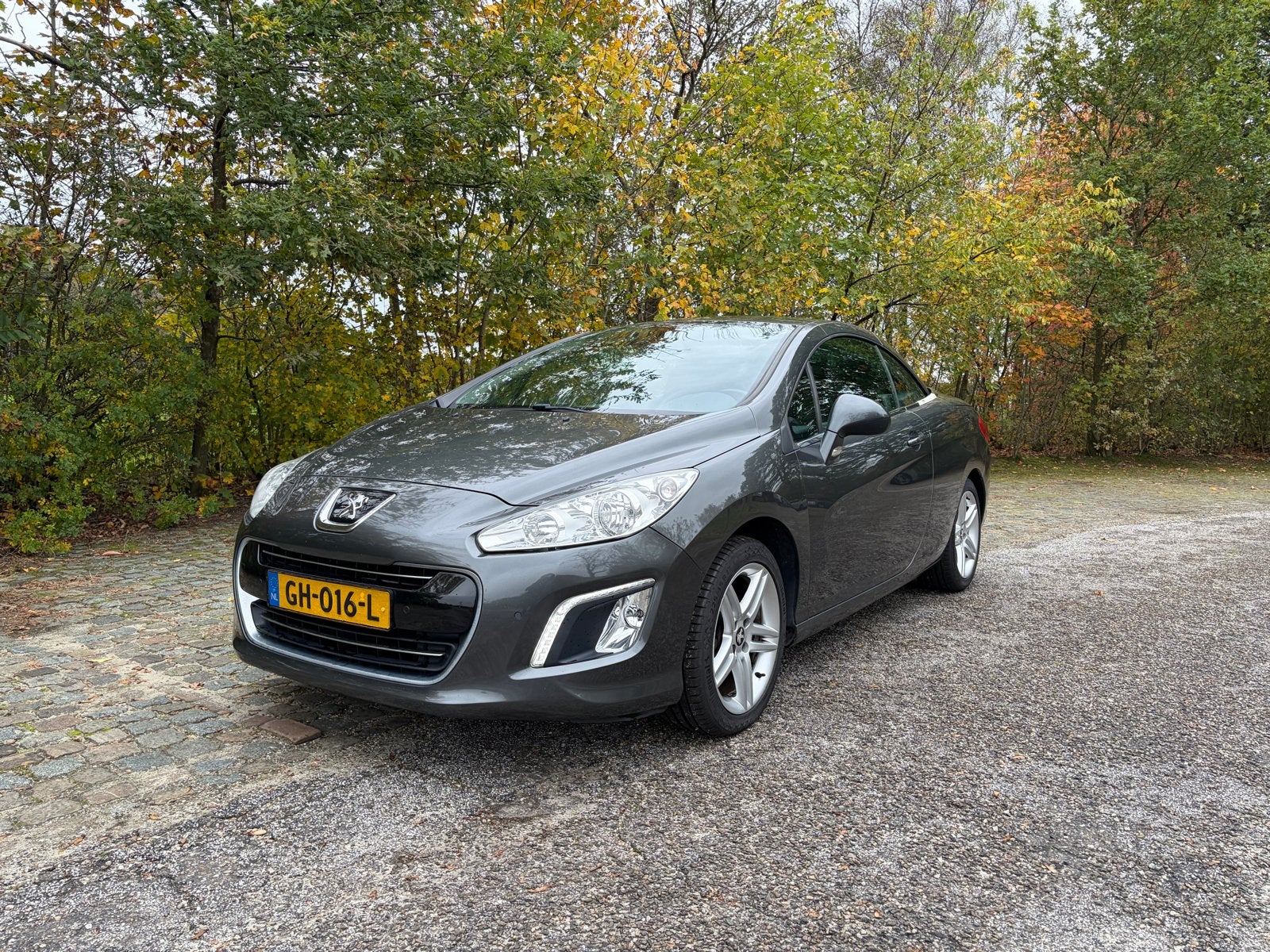 Peugeot 308 1.6 VTI CC 2012 Grijs cabriolet, Auto's, Voorwielaandrijving, 4 cilinders, Cabriolet, 4 stoelen